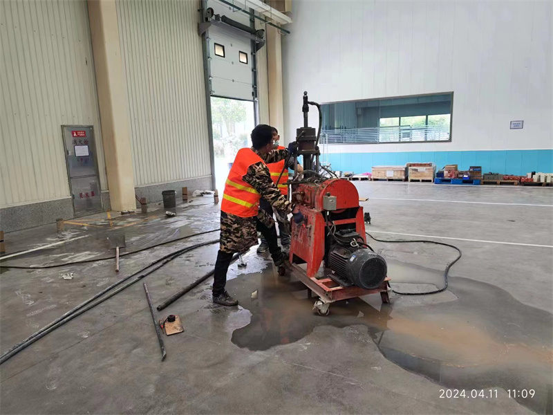 王下乡厂房地面下沉塌陷注浆加固施工